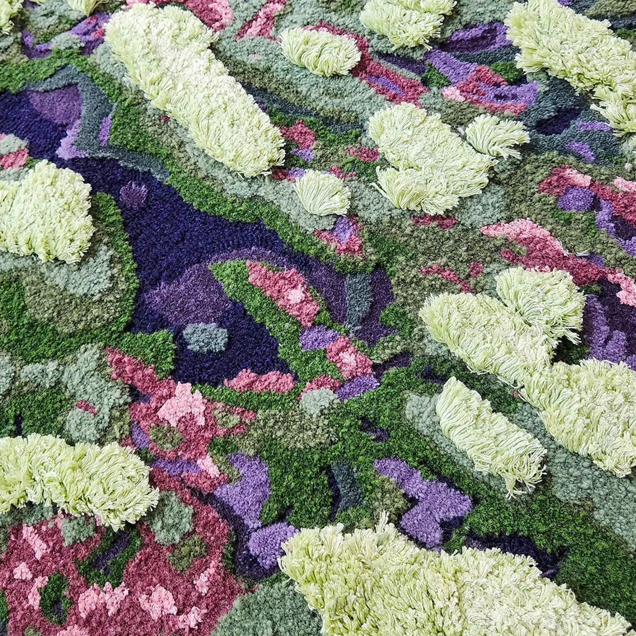 Mysterious Moss Rug Tapis Rouge